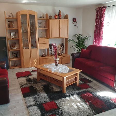 Ana'S Ferienwohnung フュルト・イム・ヴァルト エクステリア 写真